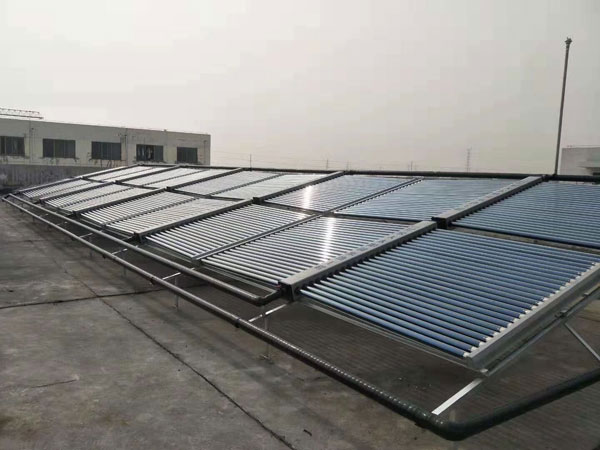 南京東星工廠太陽能熱泵工程