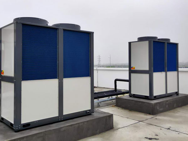 上海建工員工宿舍安裝商用空氣能熱水機(jī)組
