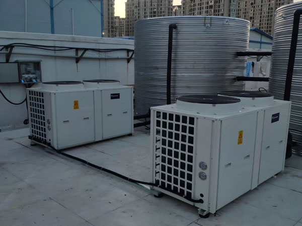 中鐵集團(tuán)南京工地生活區(qū)20噸空氣能熱水器工程