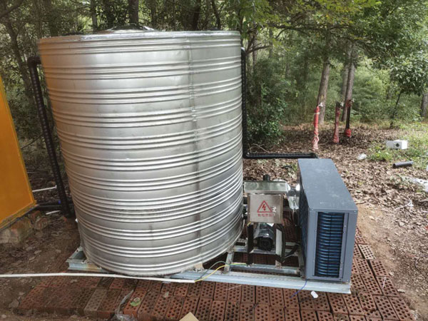國慶出游,億家人空氣能中央熱水一體機(jī)給民宿添彩