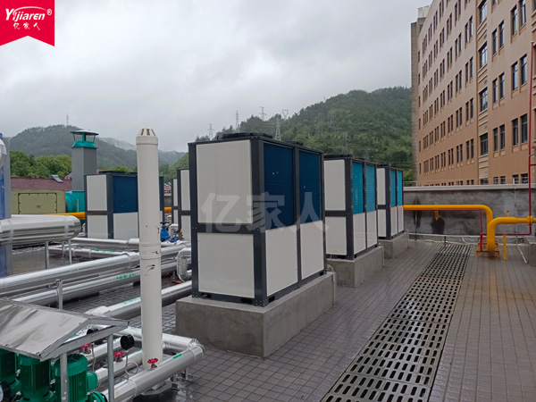 金華磐安醫(yī)院安裝30噸空氣源熱泵熱水系統(tǒng)