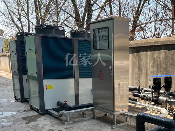 高溫空氣源熱泵機組助力工業(yè)清洗行業(yè)節(jié)能改造