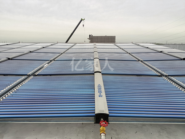 太陽能加高溫空氣能熱泵啤酒廠熱水節(jié)能改造方案