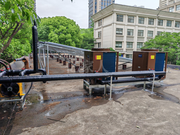 江陰員工宿舍太陽能加空氣能熱水器工程交付運(yùn)行