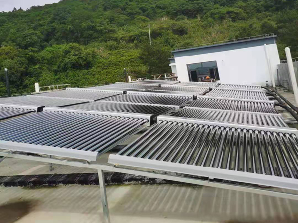 億家人中標(biāo)光大環(huán)保(新化)宿舍太陽能和空氣源工程