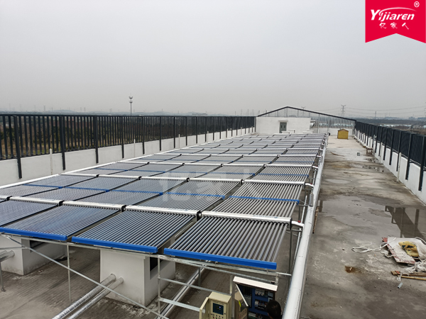 無(wú)錫光大宿舍樓30噸太陽(yáng)能加空氣能熱水工程竣工