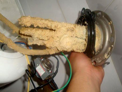 空氣能熱水器水垢污染問題如何解決