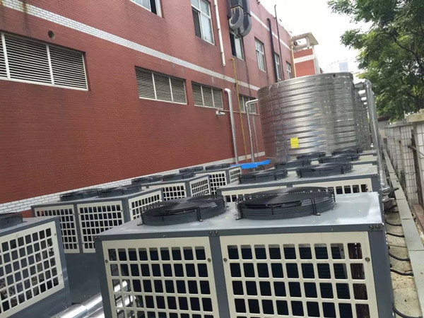 常州衛(wèi)生學(xué)校120噸空氣能熱水器工程順利竣工