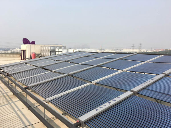 蘇州優(yōu)麗奇職工浴室太陽能熱泵熱水工程