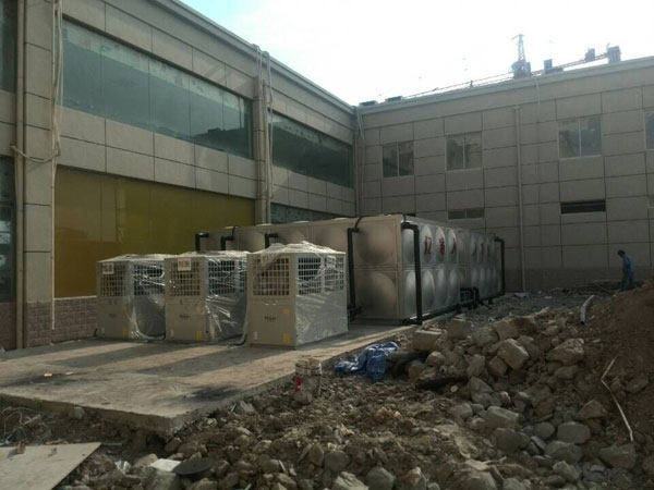 泰州秋雪湖游樂場80噸空氣源熱泵熱水工程