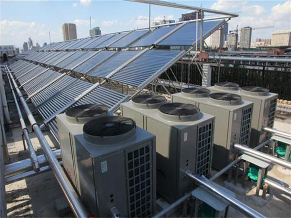 空氣能熱泵熱水器主機(jī)與水箱配置方法