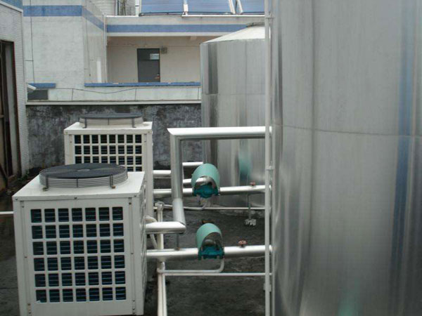 泰州桓通管業(yè)員工浴室空氣能熱水器工程